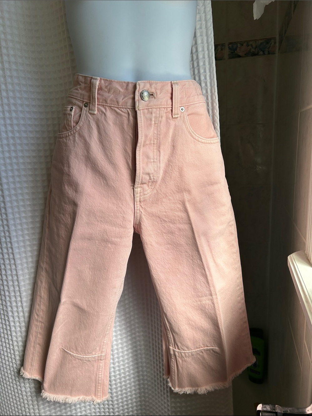 Madewell Soft Pink Wide-Leg Cropped Jeans